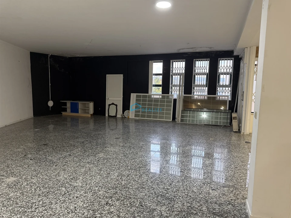 Loja para Arrendamento em Nossa Senhora da Conceição, São Pedro e São Dinis Foto 5