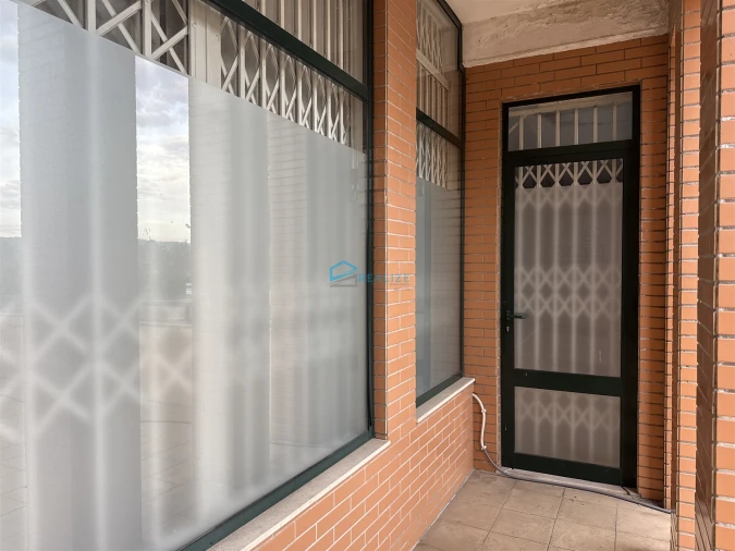 Loja para Arrendamento em Nossa Senhora da Conceição, São Pedro e São Dinis Foto 10