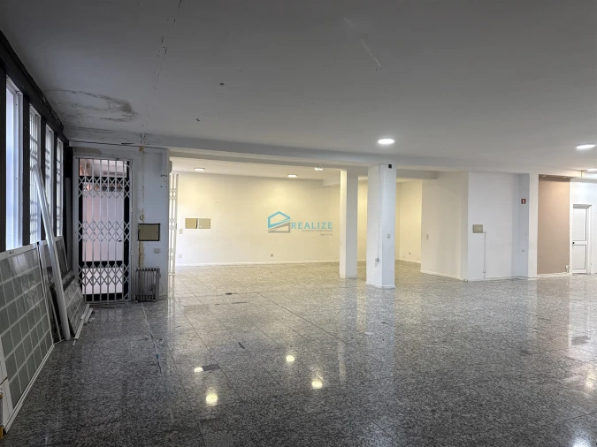 Loja para Arrendamento em Nossa Senhora da Conceição, São Pedro e São Dinis Foto 8