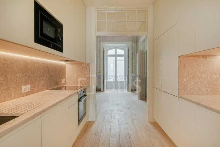 Apartamento T2 para Venda em Santa Maria Maior Foto 16
