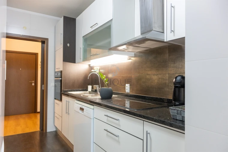 Apartamento T2 para Arrendamento em Glória e Vera Cruz Foto 9