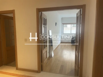 Apartamento T4 para Arrendamento em Parque das Nações