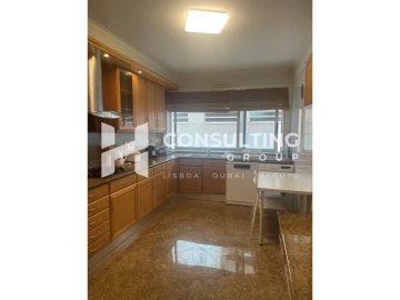 Apartamento T4 para Arrendamento em Parque das Nações