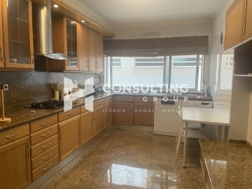 Apartamento T4 para Arrendamento em Parque das Nações