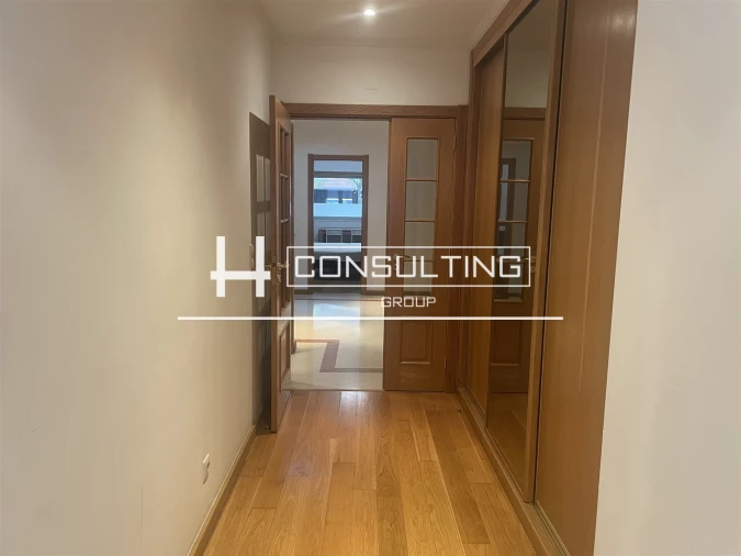 Apartamento T4 para Arrendamento em Parque das Nações Foto 30