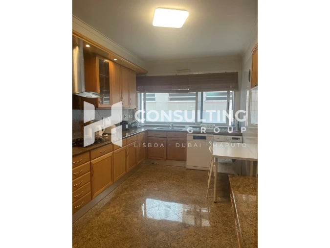 Apartamento T4 para Arrendamento em Parque das Nações Foto 10
