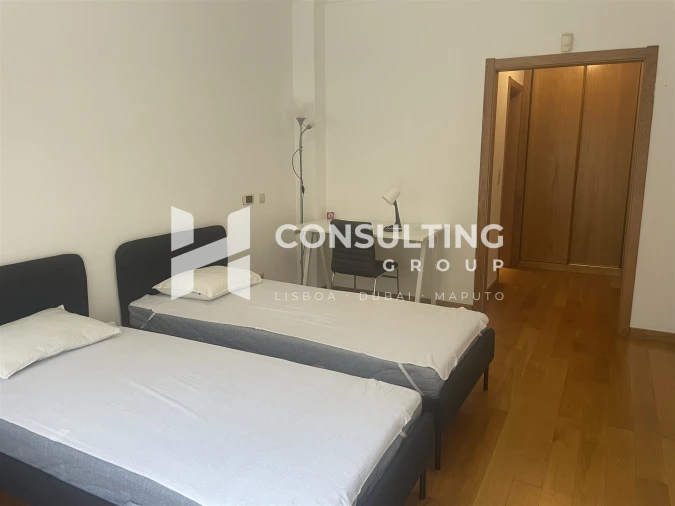Apartamento T4 para Arrendamento em Parque das Nações Foto 46