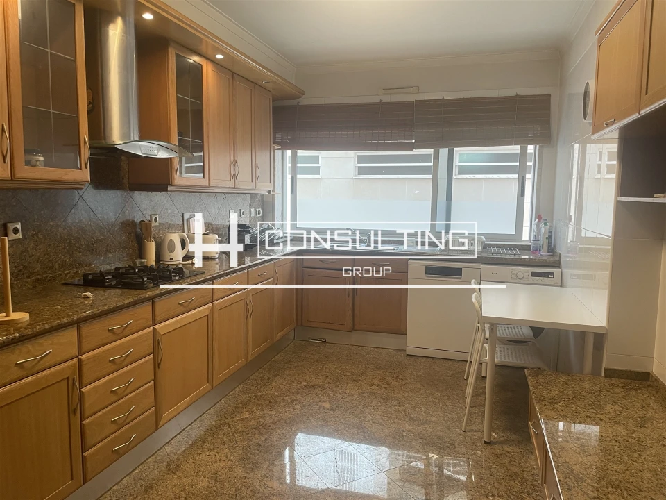 Apartamento T4 para Arrendamento em Parque das Nações Foto 1