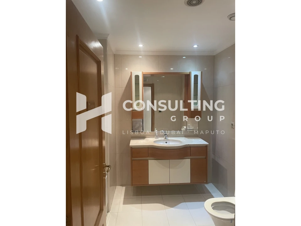Apartamento T4 para Arrendamento em Parque das Nações Foto 36