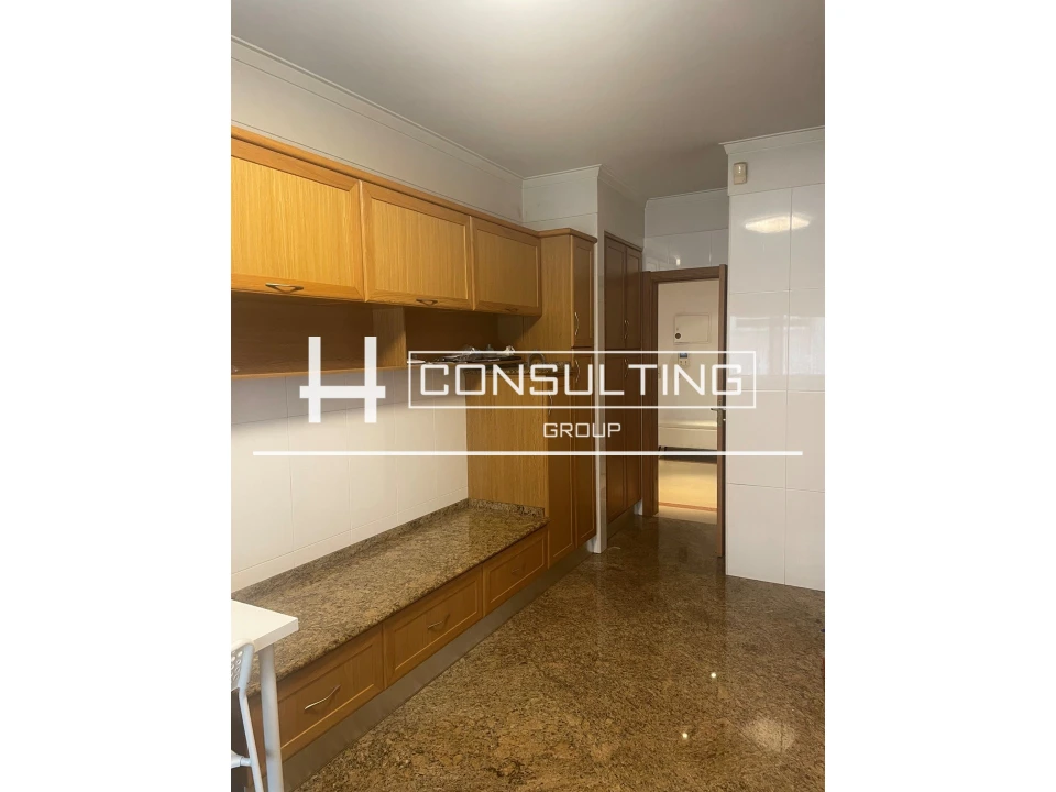 Apartamento T4 para Arrendamento em Parque das Nações Foto 17