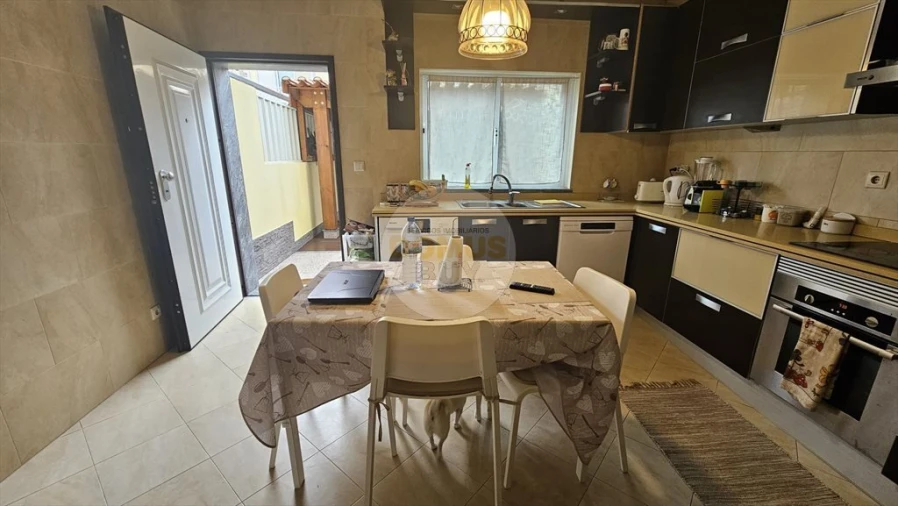 Moradia T3 para Venda em Quinta do Conde Foto 6