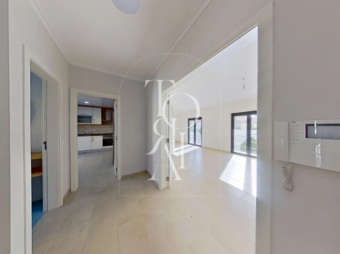 Moradia T3 para Venda em Carnaxide e Queijas Foto 9