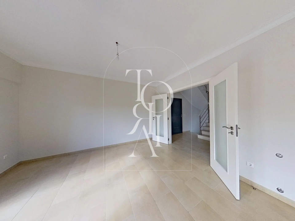 Moradia T3 para Venda em Carnaxide e Queijas Foto 13