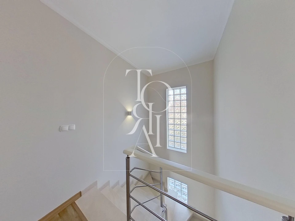 Moradia T3 para Venda em Carnaxide e Queijas Foto 19