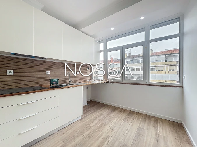 Apartamento T3 para Venda em Venteira Foto 2