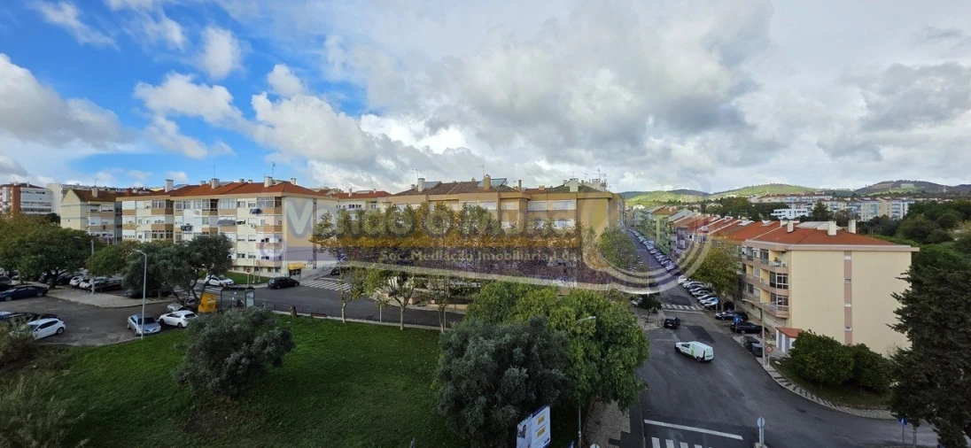 Apartamento T3 para Venda em Póvoa de Santa Iria e Forte da Casa Foto 19