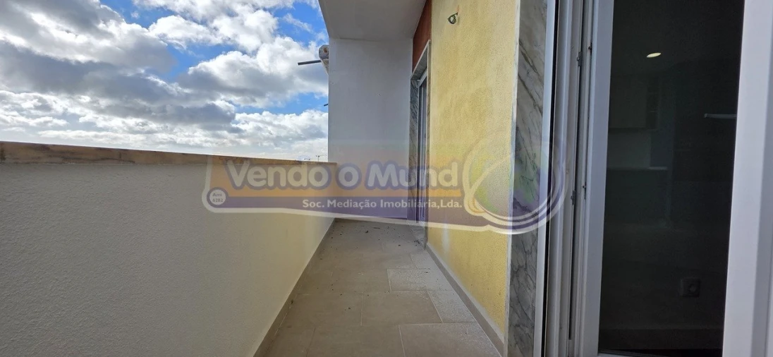 Apartamento T3 para Venda em Póvoa de Santa Iria e Forte da Casa Foto 6