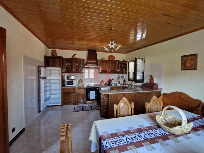 Moradia T3 para Venda em Parada do Monte e Cubalhão Foto 4