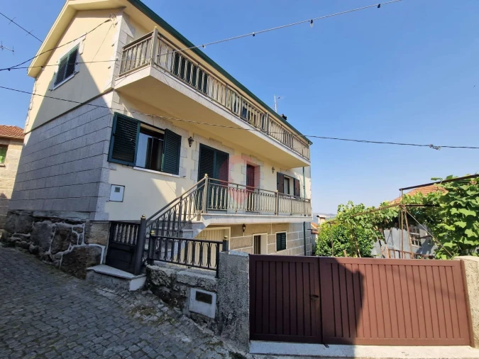 Moradia T3 para Venda em Parada do Monte e Cubalhão