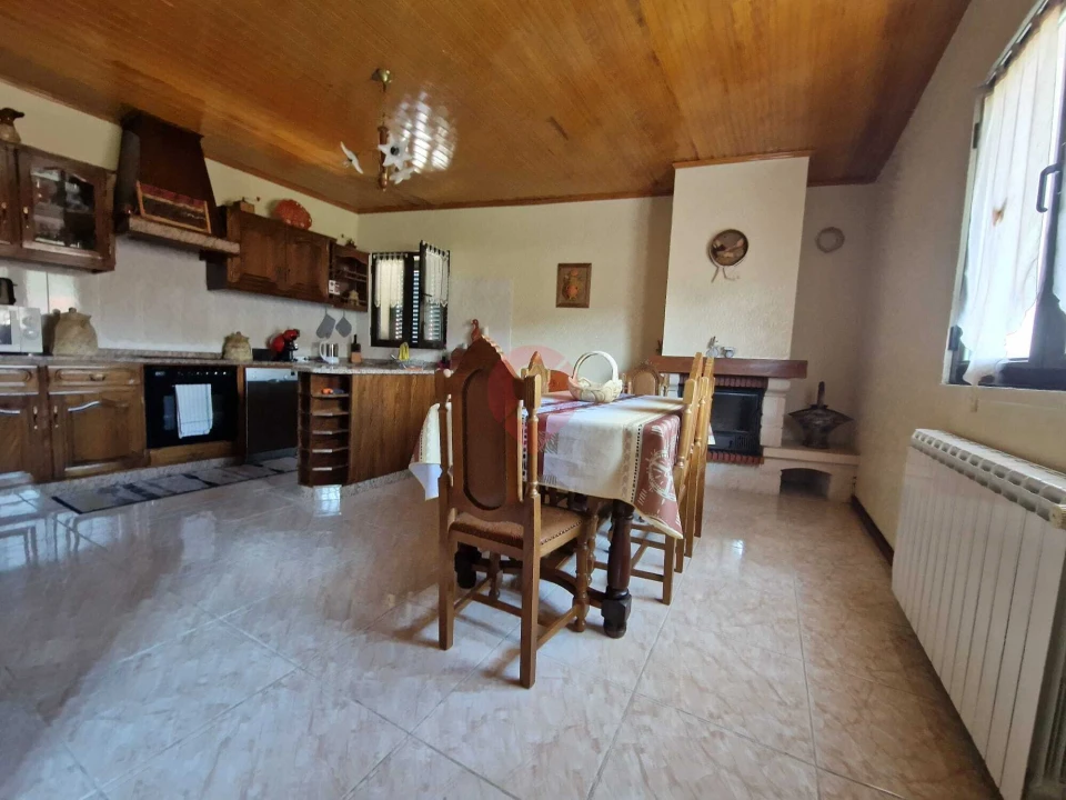 Moradia T3 para Venda em Parada do Monte e Cubalhão Foto 1