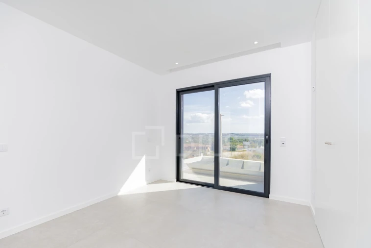 Moradia T3 para Venda em Mexilhoeira Grande Foto 17