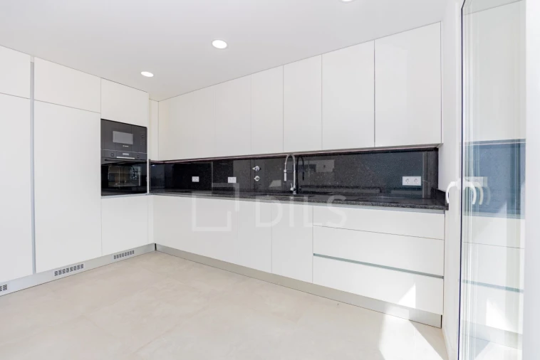 Moradia T3 para Venda em Mexilhoeira Grande Foto 5