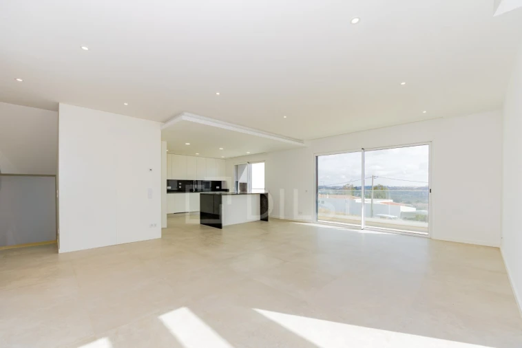 Moradia T3 para Venda em Mexilhoeira Grande Foto 13