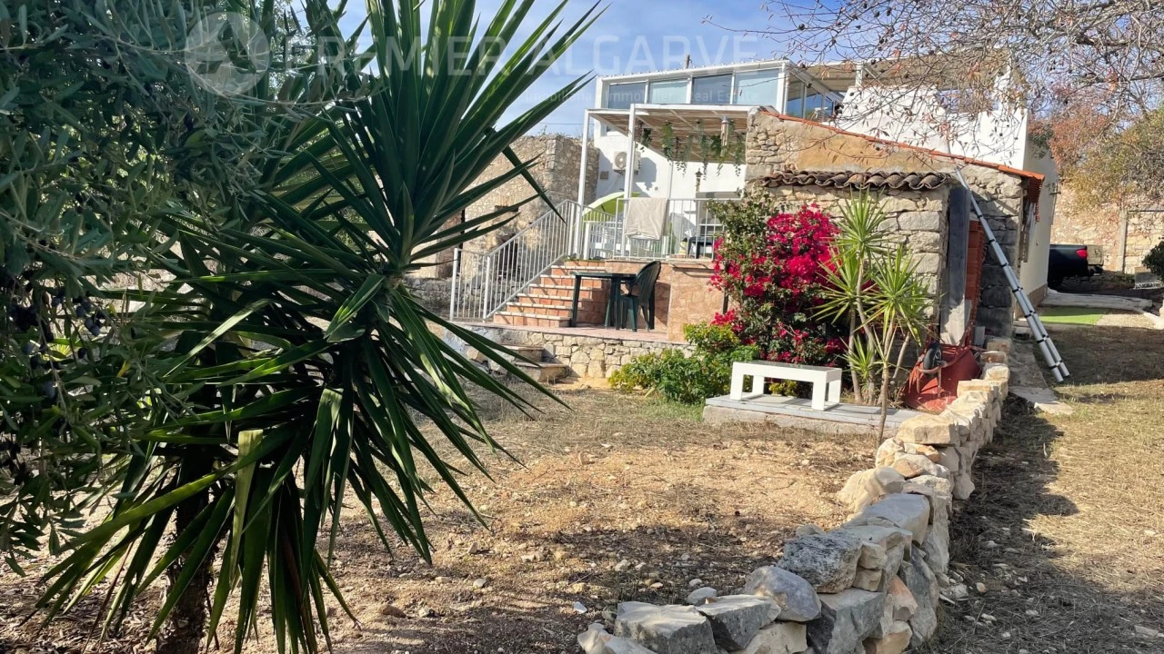 Moradia T1 para Venda em Loule (São Sebastião) Foto 3