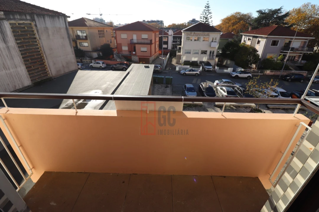 Apartamento T3 para Arrendamento em Mafamude e Vilar do Paraíso Foto 3