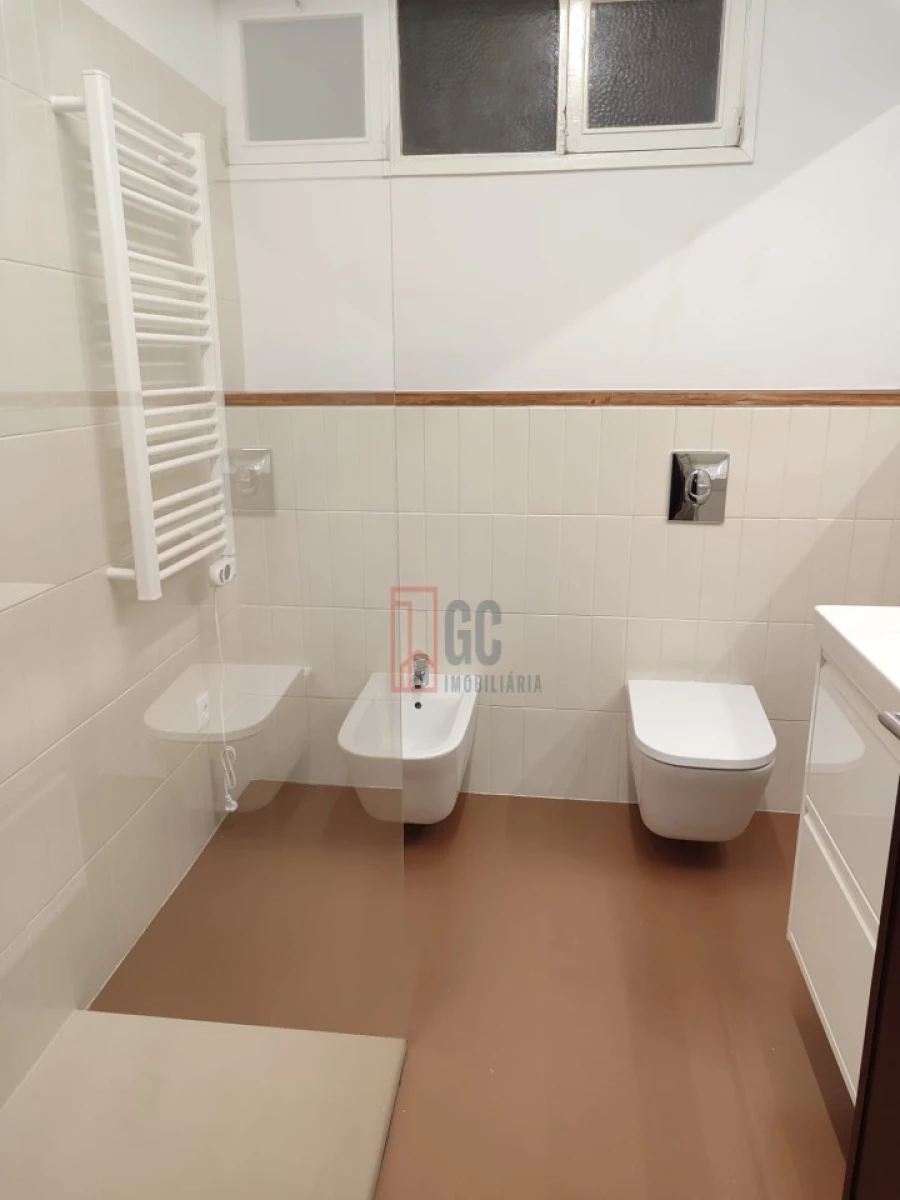 Apartamento T3 para Arrendamento em Mafamude e Vilar do Paraíso Foto 14