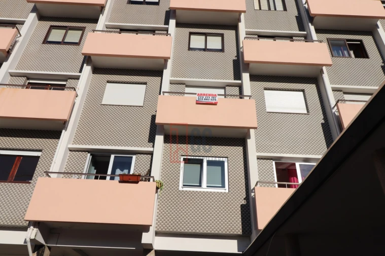 Apartamento T3 para Arrendamento em Mafamude e Vilar do Paraíso Foto 2