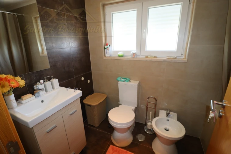 Moradia T3 para Venda em Silveira Foto 36