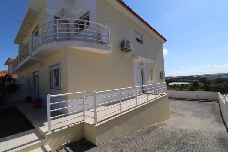 Moradia T3 para Venda em Silveira Foto 60