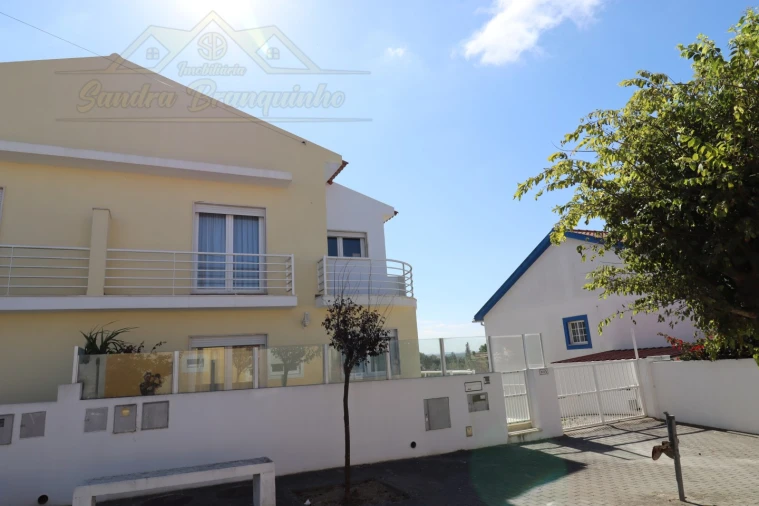 Moradia T3 para Venda em Silveira Foto 65