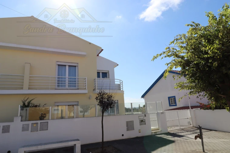 Moradia T3 para Venda em Silveira Foto 66