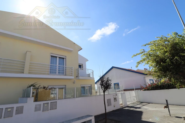 Moradia T3 para Venda em Silveira Foto 67