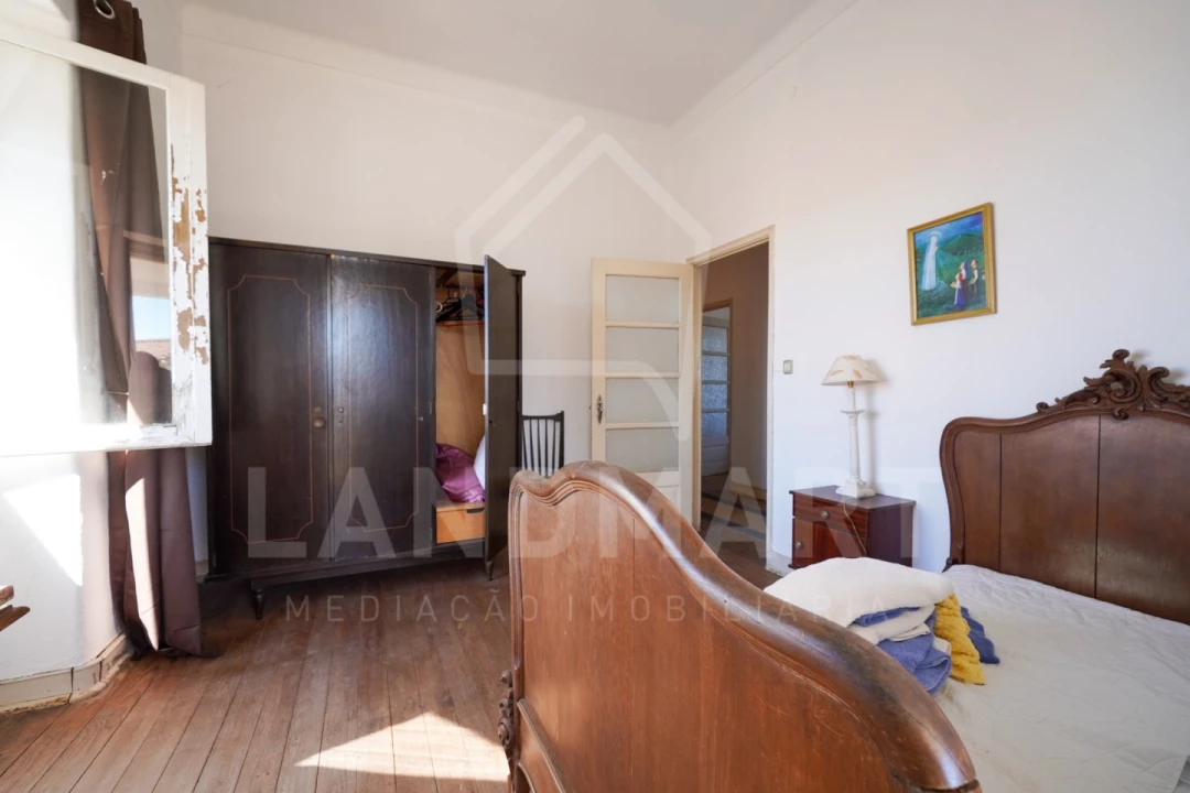 Moradia T10 para Venda em Turquel Foto 16