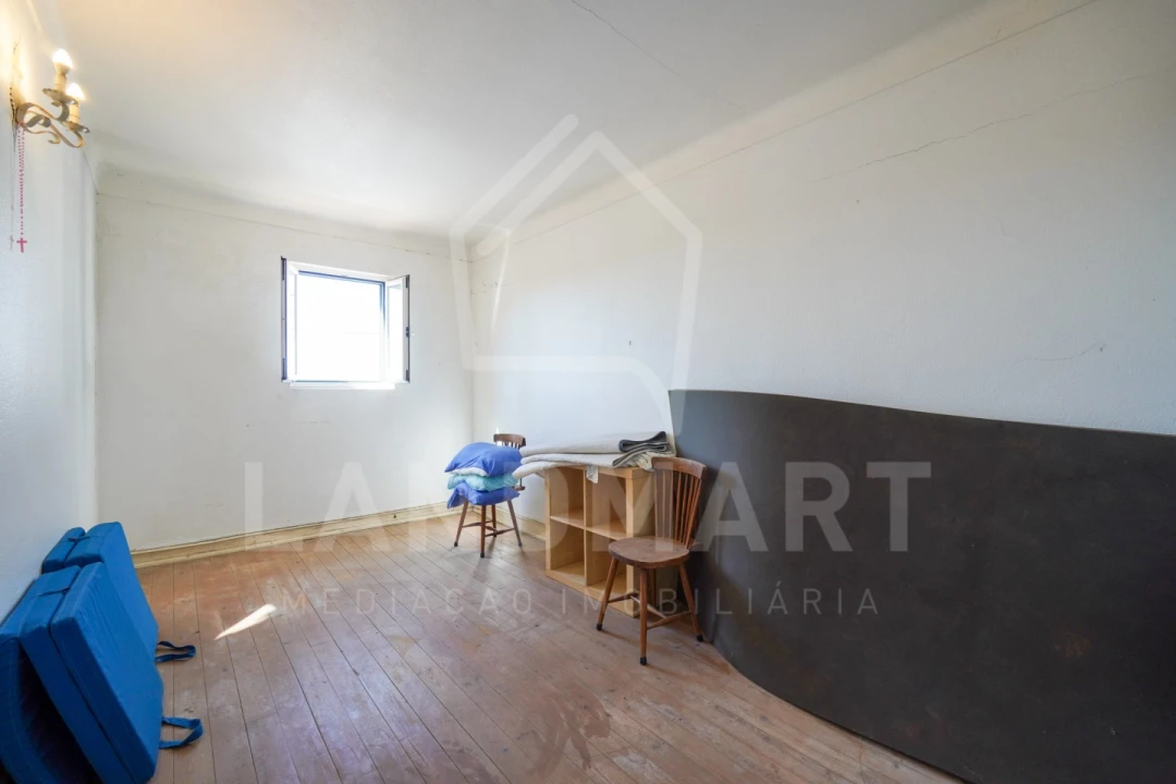 Moradia T10 para Venda em Turquel Foto 19