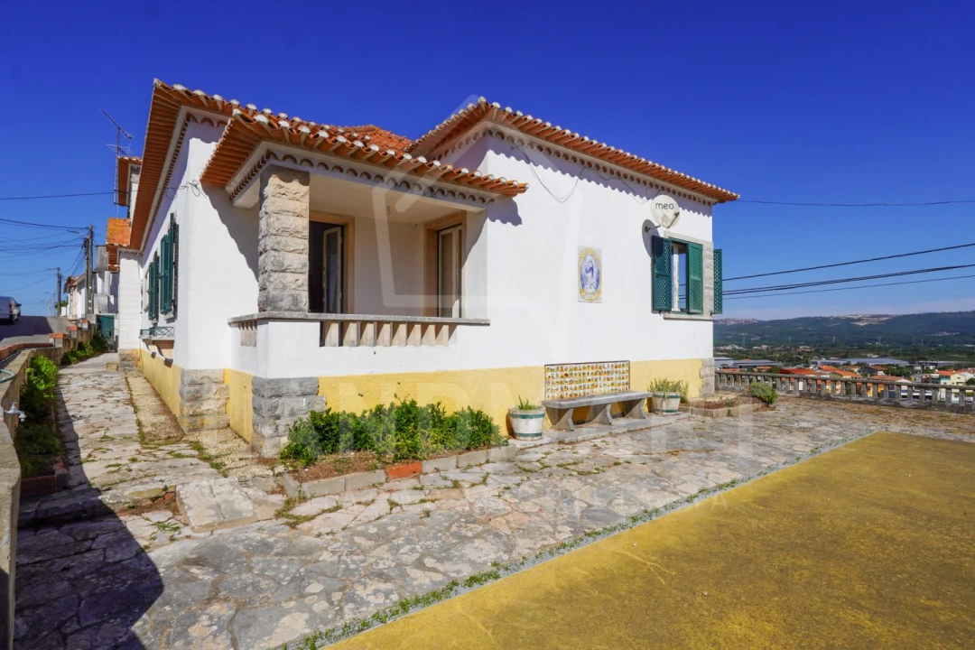 Moradia T10 para Venda em Turquel Foto 39