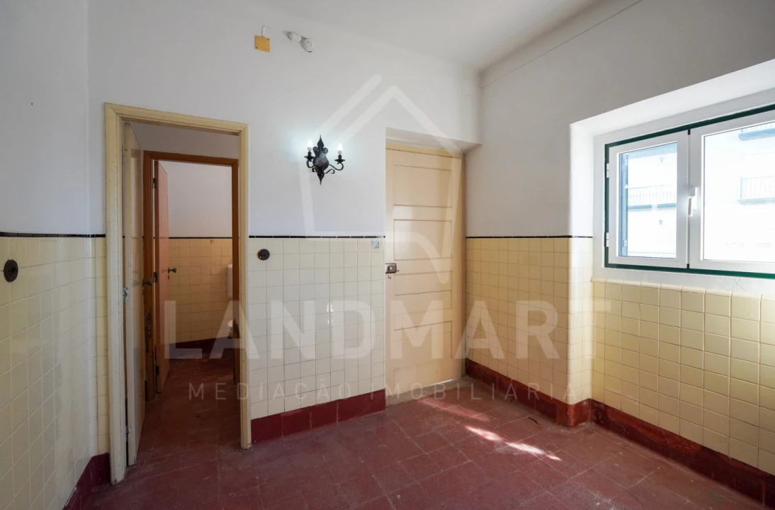 Moradia T10 para Venda em Turquel Foto 24