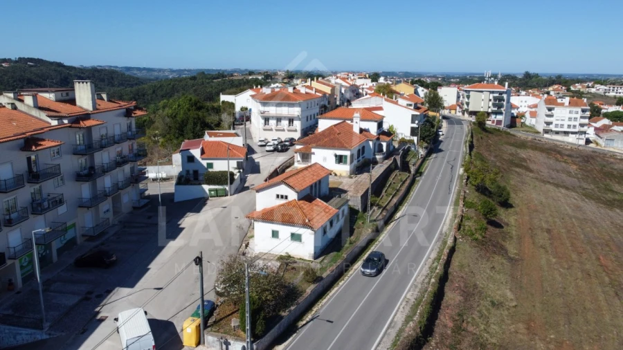 Moradia T10 para Venda em Turquel Foto 35