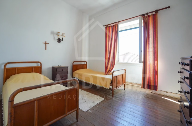 Moradia T10 para Venda em Turquel Foto 8