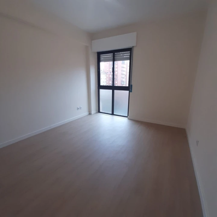 Apartamento T2 para Venda em Algueirão-Mem Martins Foto 10
