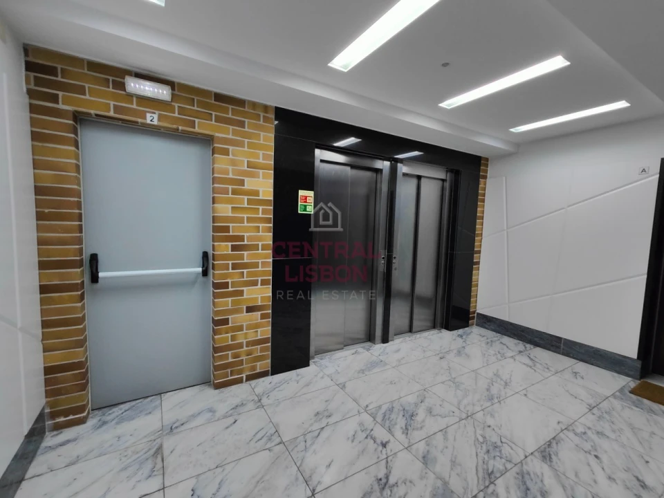 Apartamento T2 para Venda em São Domingos de Benfica Foto 4