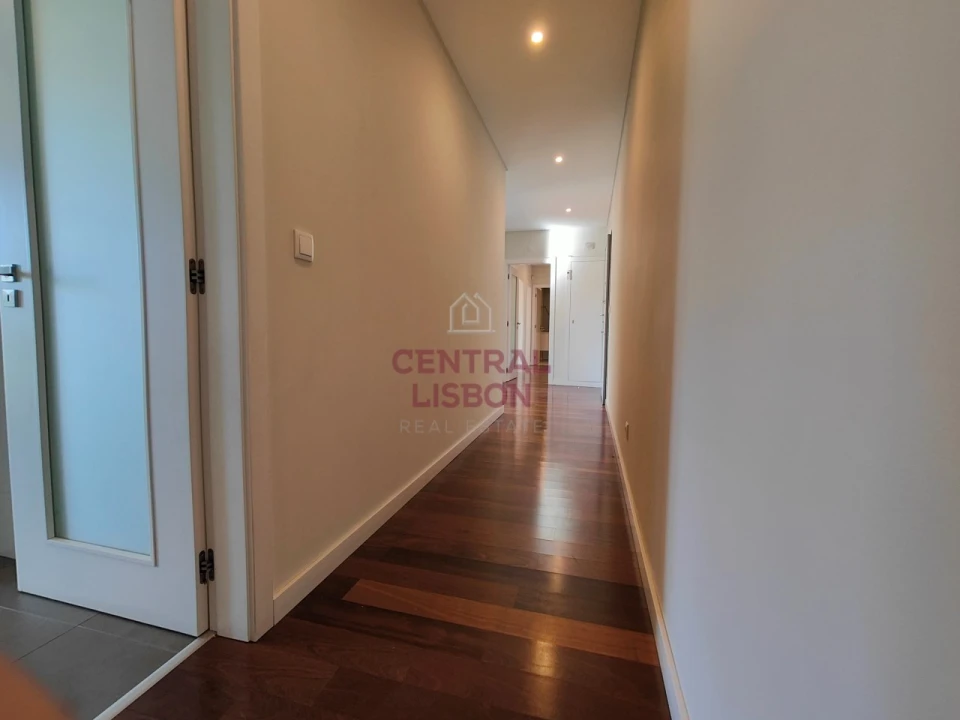 Apartamento T2 para Venda em São Domingos de Benfica Foto 6