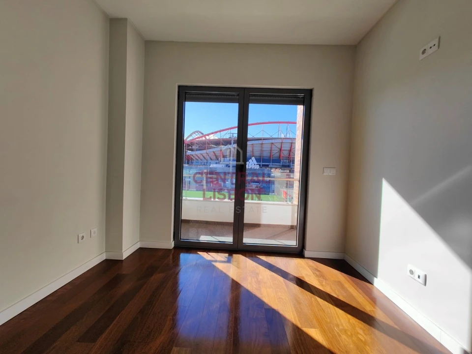 Apartamento T2 para Venda em São Domingos de Benfica Foto 18