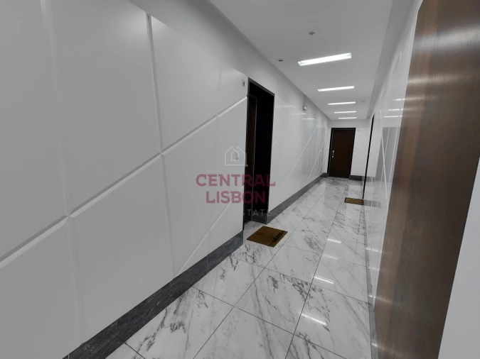 Apartamento T2 para Venda em São Domingos de Benfica Foto 3