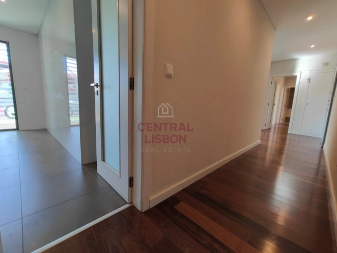 Apartamento T2 para Venda em São Domingos de Benfica Foto 7