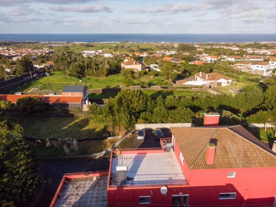 Moradia T4 para Venda em Pico da Pedra Foto 6