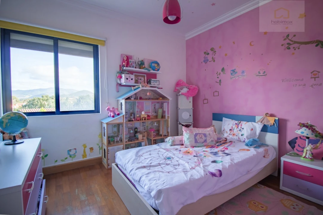 Moradia T4 para Venda em Pico da Pedra Foto 20